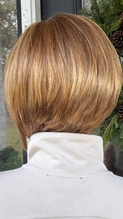 Marcie @wig.obsessed wearing MAXX by ESTETICA in color R30/28/26 | Medium Auburn/Light Auburn/Golden Blonde Blend
