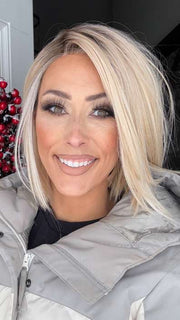 Nichole @nicholealee wearing EURO CHIC by TRESSALLURE in color 24/102/R12 | Gold Blonde with Platinum highlights with Gold Brown roots
