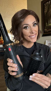 Nichole @nichole.alee showcases stunning beach waves on Trend Alert by Gabor in Copper Mahogany using the 3-in-1 Airstyler 