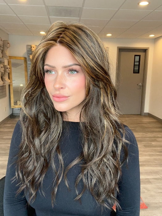 Model is wearing CALIFORNIA BEACH WAVES by TRESSALLURE in 829 | Medium Brown with Red highlights