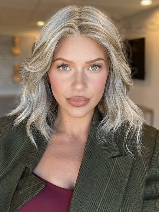 Madeline is wearing HOLLIE by JON RENAU in 101F48T MARTINI | Soft White Front, Light Brown with 75% Grey Blend with Soft White Tips