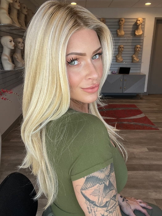 Madeline is wearing SENSATIONAL by TRESSALLURE in 24/102/R12 | Gold Blonde with Platinum highlights with Gold Brown roots