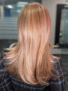 Roxie is wearing CHARMING by TRESSALLURE in color 17/23/R8 | Beige Blonde and Auburn Blended with Medium Brown Roots