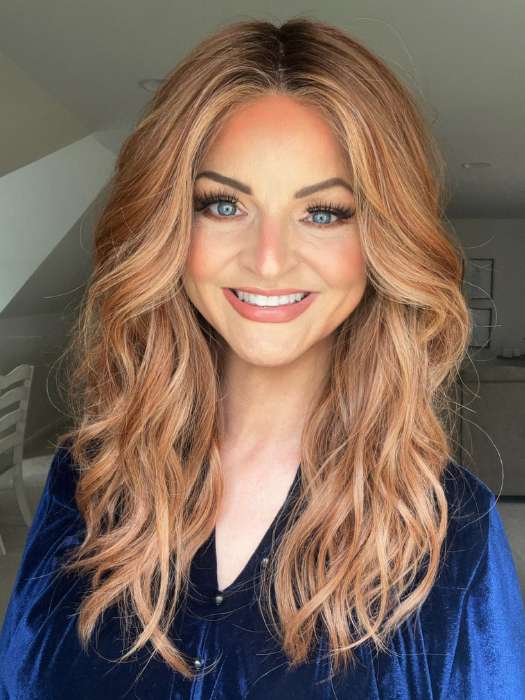 Sandy @i_be_wiggin wearing SELFIE MODE by RAQUEL WELCH in color RL29/33SS ICED PUMPKIN SPICE | Strawberry Blonde Shaded with Dark Red-Brown