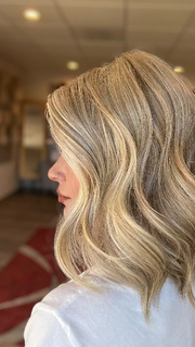 Madeline is wearing SIMMER ELITE by RAQUEL WELCH  in RL16/88 PALE GOLDEN HONEY | Dark Natural Blonde Evenly Blended with Pale Golden Blonde