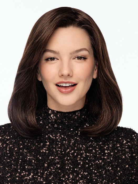 STUNNING by TRESSALLURE shown in the color 4/6R | Dark Brown