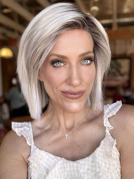 Kristyna @kristynamoore wearing ELLIS by ESTETICA DESIGNS in color SILVERSUN/RT8 | ICED BLONDE WITH SOFT SAND & GOLDEN BROWN ROOTS
