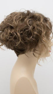 TOASTED SESAME | Medium Brown roots with overall Warm Cinnamon base and Golden Blonde highlights