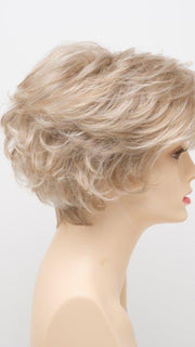 LIGHT BLONDE | 2 toned blend of Creamy Blonde with Champagne highlights