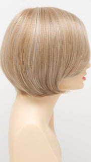 LIGHT BLONDE | 2 toned blend of Creamy Blonde with Champagne highlights