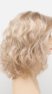 LIGHT BLONDE | 2 toned blend of Creamy Blonde with Champagne highlights