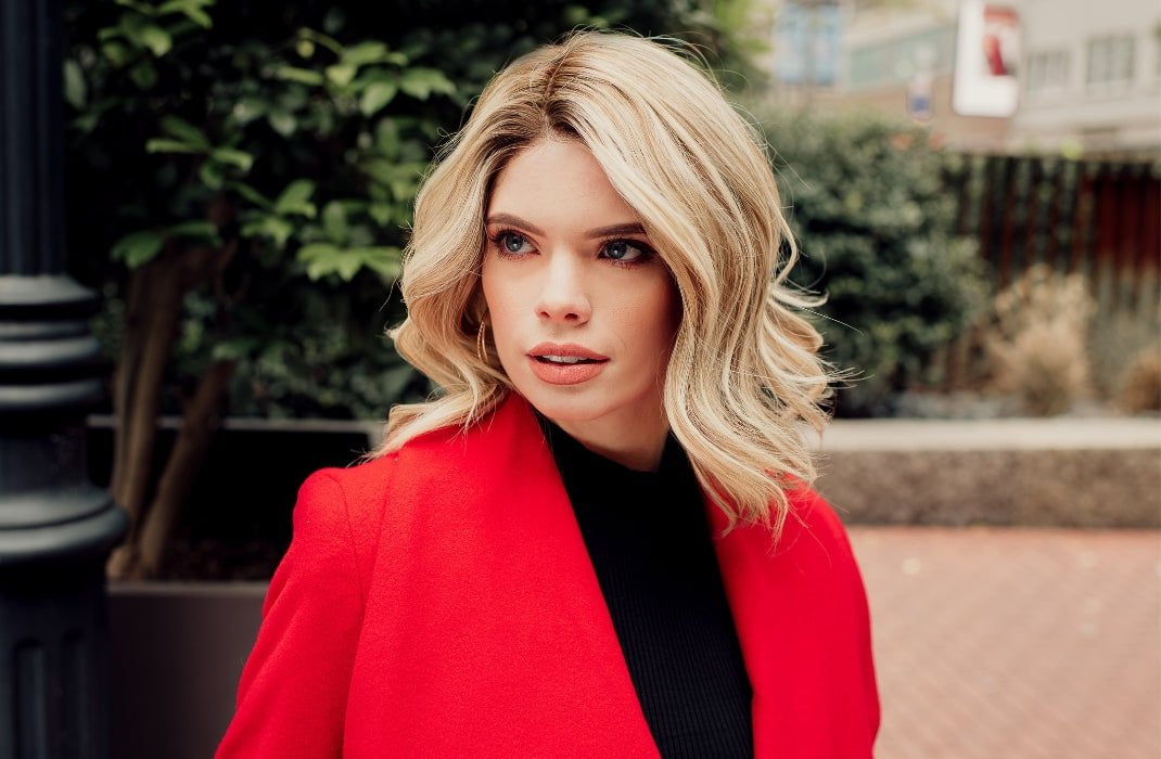 Zara Lite by Jon Renau in shade 22F16S8 Venice Blonde