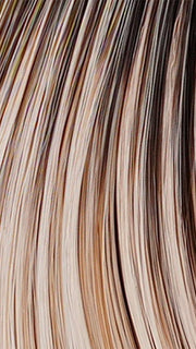 EL14/1001/R8 SUN & SAND LIGHTED | Face-framing highlights transition into a warm blonde artfully blended with platinum silver blonde, shaded with dark roots 