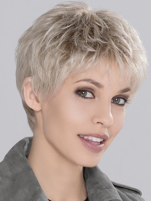 Ellen Wille's Run Mono Wig is a sharp, sophisticated and without a doubt a power style. With a Full Mono top and an extended lace front, to give you the most natural look.