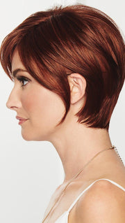 Ultra-thin adjusters at the nape for a personalized fit