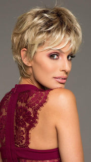 CRUSHING ON CASUAL by RAQUEL WELCH in SS14/88 SHADED GOLDEN WHEAT | Dark Blonde Evenly Blended with Pale Blonde Highlights and Dark Roots