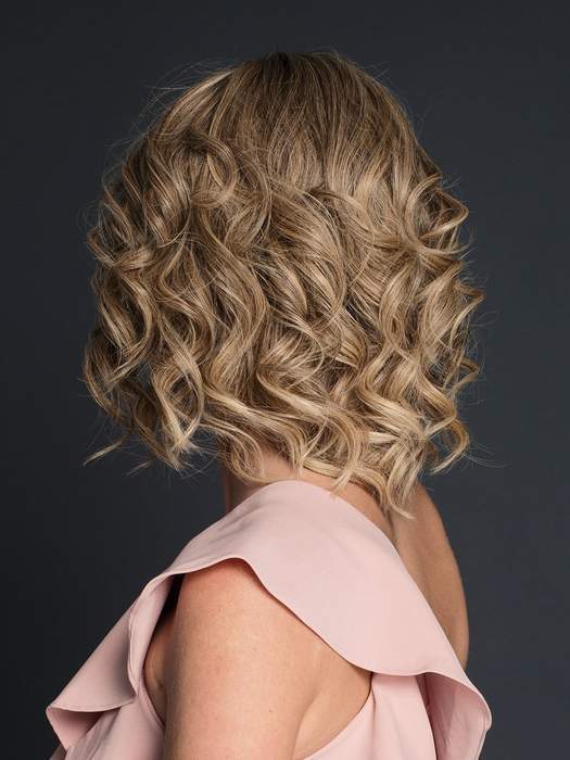 24BT18S8 | Medium Natural Ash Blonde and Light Natural Gold Blonde Blend Wig, Shaded with Medium Brown