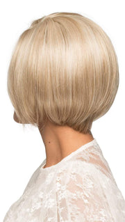 LIGHT BLONDE | 2 toned blend of Creamy Blonde with Champagne highlights