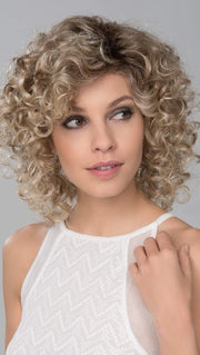 Impeccable temple to temple lace front that offers styling versatility and a seamless, natural hairline