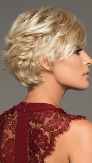 TRUE DEMURE by GABOR in GL14-22SS SS SANDY BLONDE | Dark golden blonde base blends into multi-dimensional tones of medium gold blonde and light beige blonde