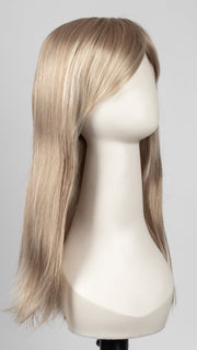 24B22  | Medium Gold Blonde and Pale Natural Blonde Blend
