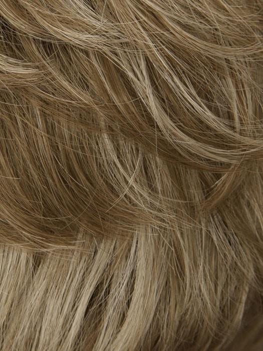 17/101 LIGHT PEARL BLONDE | Blonde Frosted with Pearl Blonde