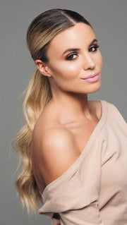 Add length and volume to your ponytail in an instant… just clip in, wrap and go!