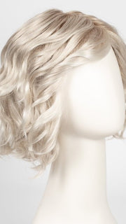 GL23-101SS SS SUN-KISSED BEIGE | Dark golden blonde base blends into multi-dimensional tones of lightest beige blonde