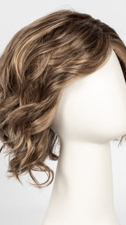 GL14-16SS SS HONEY TOAST | Chestnut brown base blends into multi-dimensional tones of medium brown and dark golden blonde.