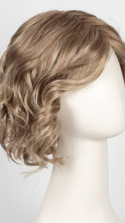 GL16-27SS SS BUTTERED BISCUIT | Caramel brown base blends into multi-dimensional tones of light brown and wheaty blonde.