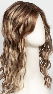 14/26S10 SHADED PRALINES N' CRÈME | Medium Natural-Ash Blonde and Medium Red-Gold Blonde Blend, Shaded with Light Brown 