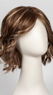 FS26/31  | Medium Red-Gold Brown and Light Gold Blonde Blend with Light Gold Blonde Bold Highlights