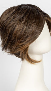 SS8/29 SHADED HAZELNUT | Rich Medium Brown Evenly Blended with Ginger Blonde Highlights with dark roots