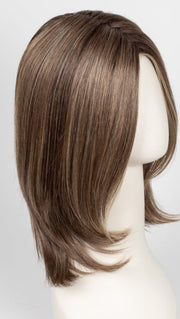 GF11-25SS HONEY PECAN | Chestnut Brown base blends into multi-dimensional tones of Brown and Golden Blonde