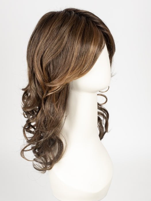 RL8/29SS SHADED HAZELNUT | Warm Medium Brown Evenly Blended with Ginger Blonde and Dark Roots
