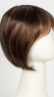 SS8/29 SHADED HAZELNUT | Rich Medium Brown Evenly Blended with Ginger Blonde Highlights with dark roots