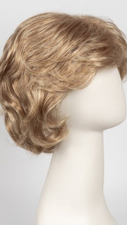 R25 | GINGER BLONDE | Medium Golden Blonde with Subtle Blonde Highlights