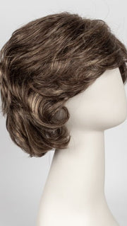 R8/25 GOLDEN WALNUT | Rich Medium Brown Evenly Blended with Medium Golden Blonde