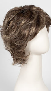 R8/25 GOLDEN WALNUT | Rich Medium Brown Evenly Blended with Medium Golden Blonde