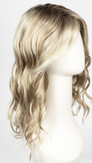 22F16S8 VENICE BLONDE | Lt Ash Blonde & Lt Natural Blonde Blend, Shaded w/ Med Brown