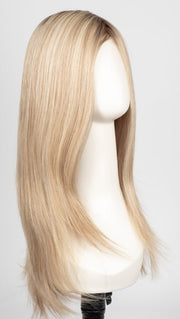 22F16S8 VENICE BLONDE | Lt Ash Blonde & Lt Natural Blonde Blend, Shaded w/ Med Brown
