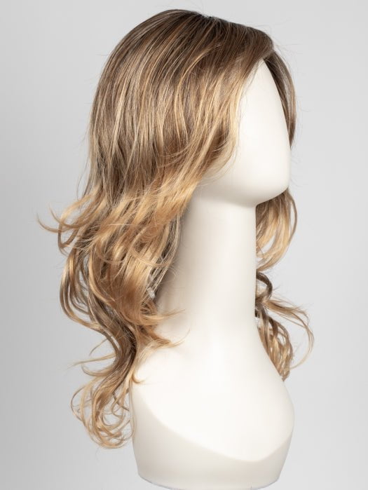ROM6240RT4 | Golden Brown, Base with a subtle graduation to Copper Blonde