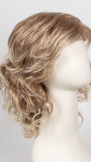 RT613/27 | Pale Blonde with Warm Strawberry Blonde Lowlights