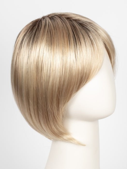RH26/613RT8 | Golden Blonde with Platinum Blonde Highlights and Medium Brown Root
