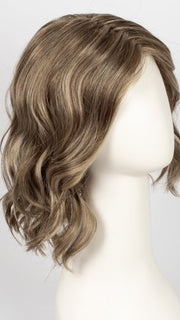 GL12/16 GOLDEN WALNUT | Dark Blonde with cool Highlights 