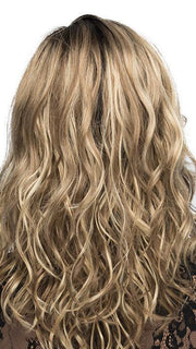 Gorgeous layers with long, loose waves define this stunning style