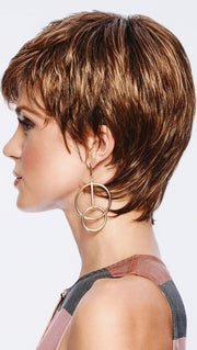 Feminine style that isn’t shy about showing off its lovely nape-hugging