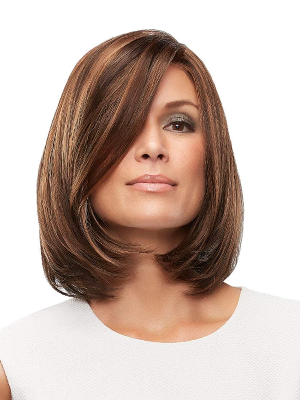 The Cameron Petite Wig by Jon Renau is a lengthy bob with layered ends that create shape and movement