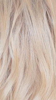 CHAMPAGNE WITH APPLE PIE | Pale Champagne Blonde with hints of Light Golden Brown, Dark Honey Blonde, with Light Brown Roots