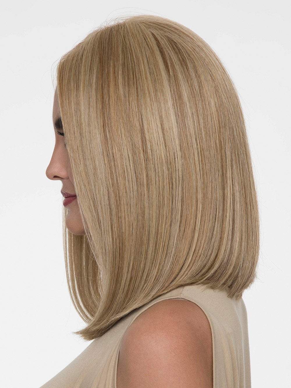 A timeless elegance that abounds with this classic, shoulder-length style